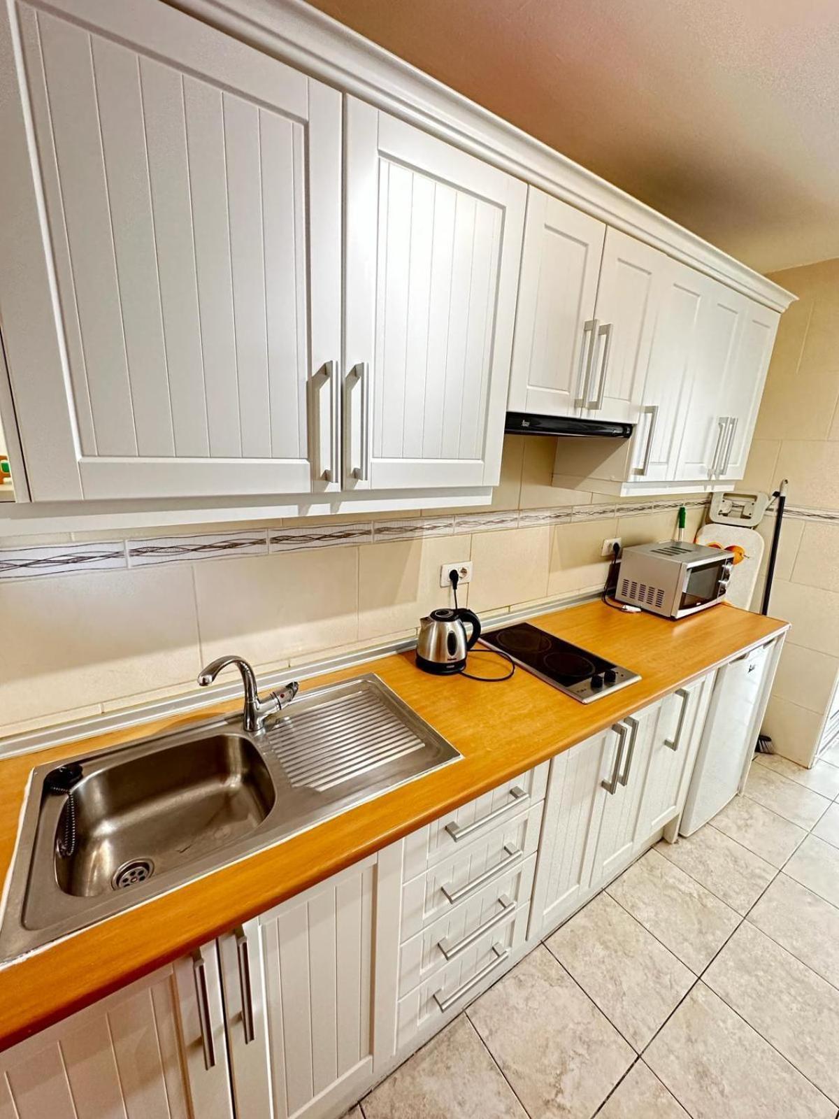 Firstline Apartment Los Cristianos Arona  Exterior foto