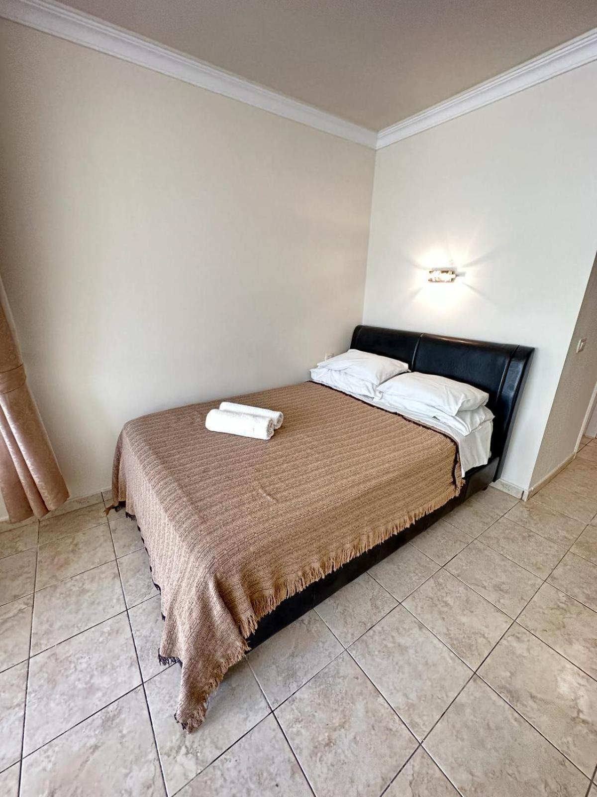 Firstline Apartment Los Cristianos Arona  Exterior foto